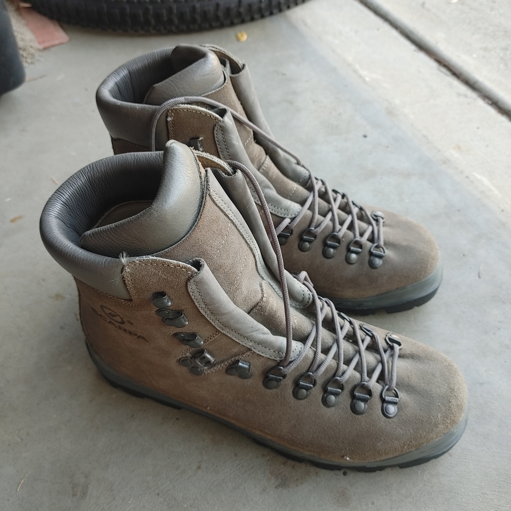 Scarpa Men's Grey Brown Suede Hiking/Mountaineering Boots - Picture 2 of 5